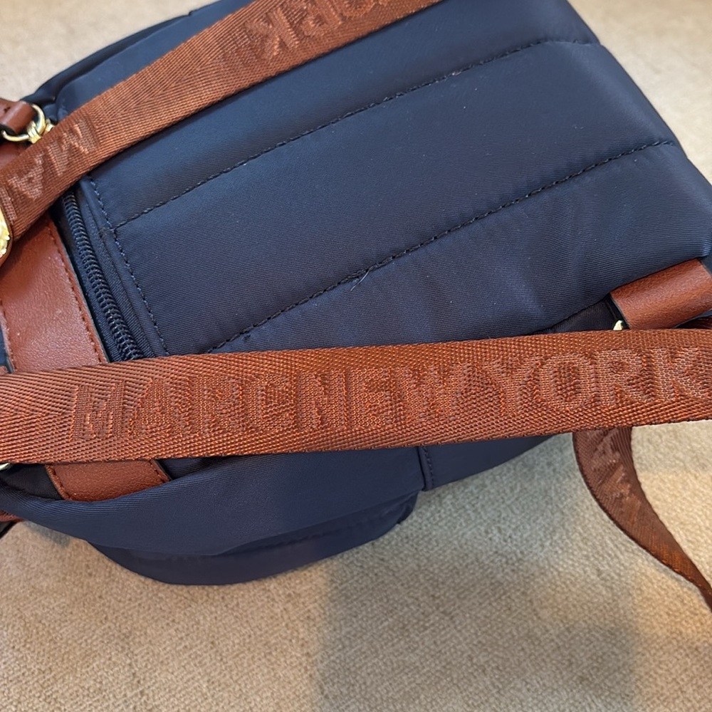 New w/Tags Marc New York Andrew Marc Navy Mini Zipper Backpack - Picture 9 of 16